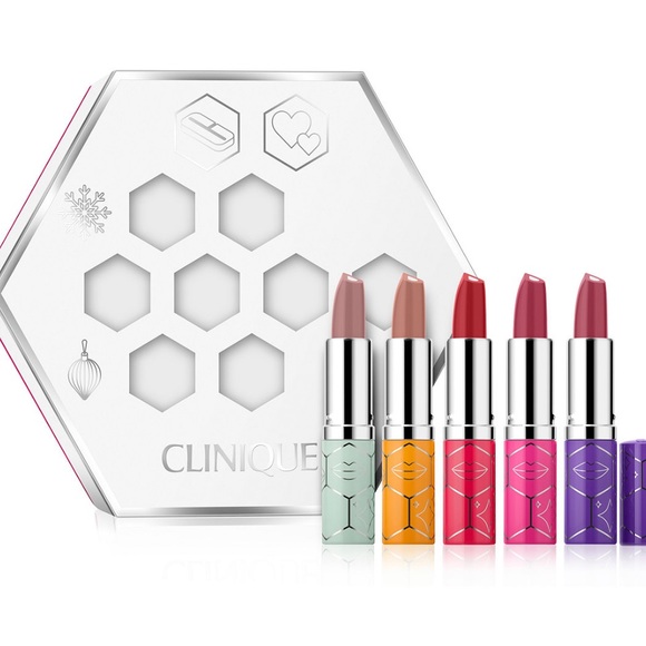 Clinique's Lipstick Set - Picture 2 of 5